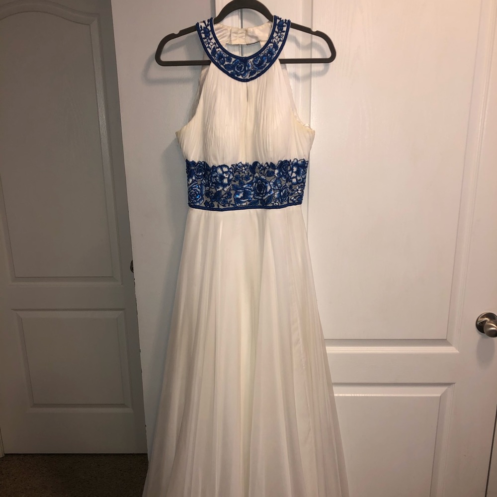 Sherri hill dress size 10 but fits a 6/8